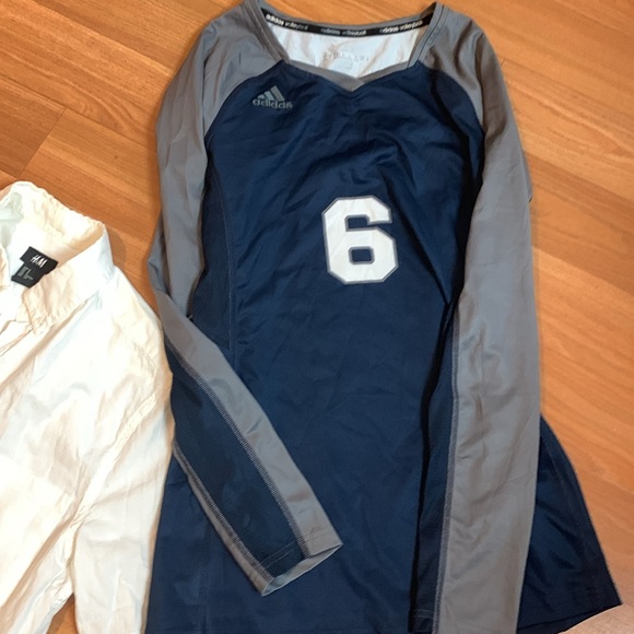 Woman size small lots of three pieces - Picture 3 of 14